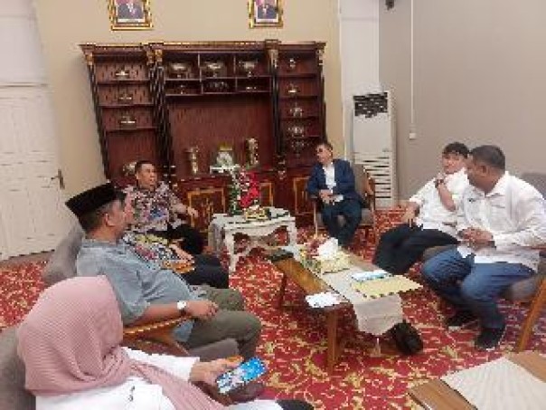Pertemuan pengurus PWI Riau dengan Pj Gubri, Jumat (29/3/2024). (humaspwiriau)