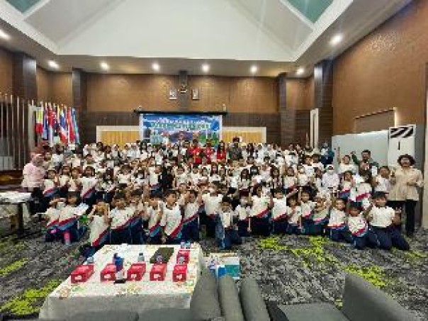 PLN Goes To School Perkenalkan Cara Penggunaan Listrik yang Aman kepada Siswa-Siswi Tingkat Sekolah Dasar di Indonesian Creative School Pekanbaru. (humaspln)