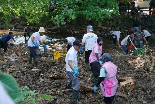 Hari Lingkungan Hidup, PLN Berhasil Kumpulkan Sampah 302 Ton Lewat Program Green Employee Involvement. (humaspln)