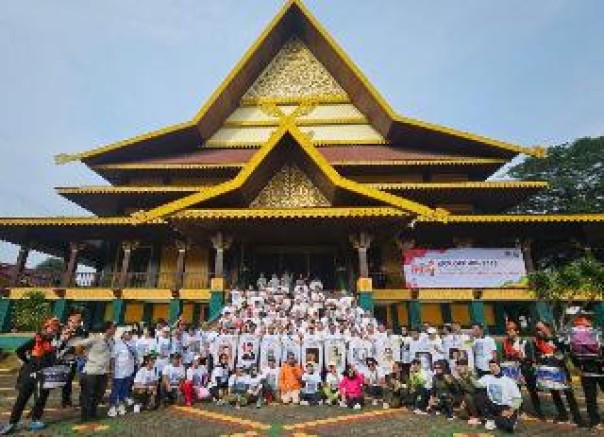 Sebagian wartawan yang mengikuti acara Kick Off HPN 2025 di Anjungan Provinsi Riau di TMII Jakarta, Minggu 10 November 2024 (Foto: Humas PWI Pusat)